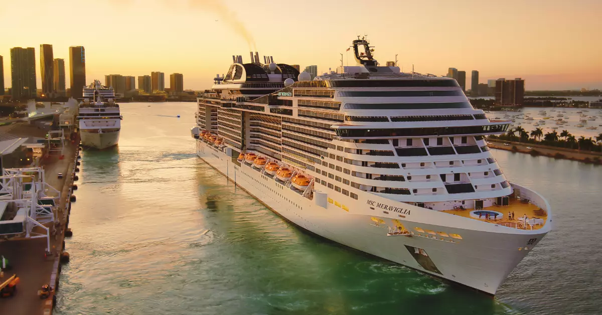 What is Cruise Tourism - ExploreTouristPlaces.com